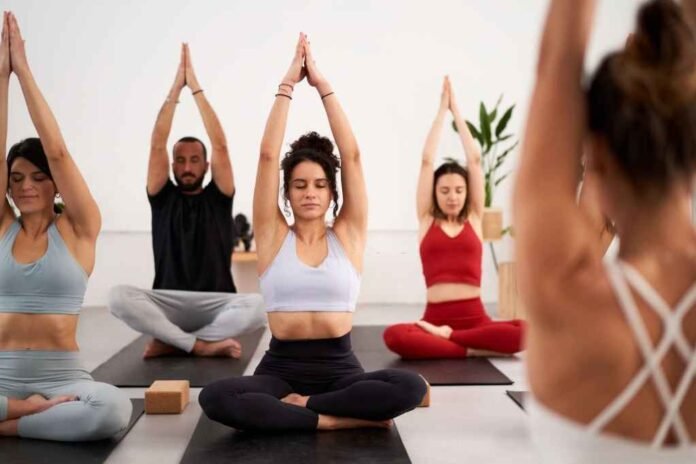 Five-Person-Yoga