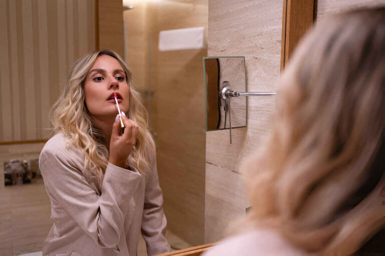 anity Mirror Unveiled: Elevate Your Beauty Routine with Style and Function